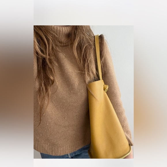 Yellow Leather Bucket Bag main image 12